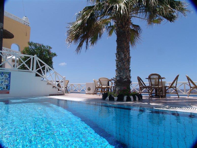 Cliff Side Suites Fira  Ngoại thất bức ảnh